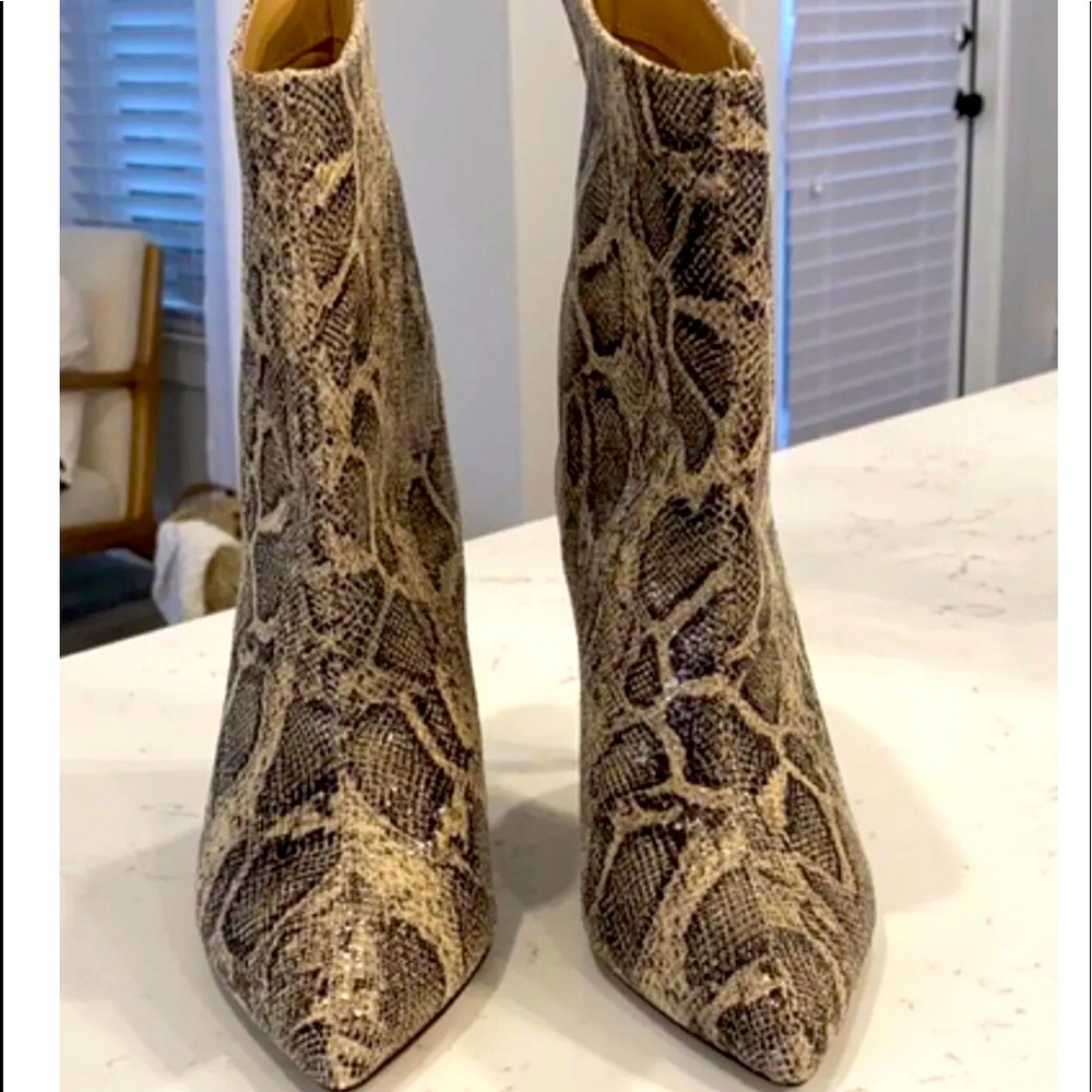 Express Snakeskin Texture BootiesSize 7pre owned.Wore them twice Gr8 condition